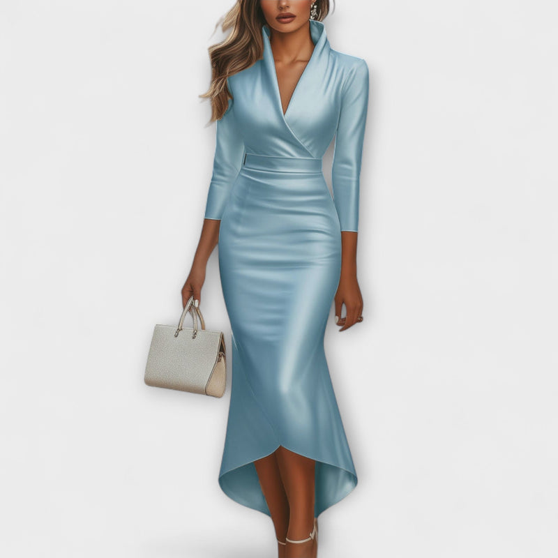 Rebecca - Elegante Witte Satijnen Midi-jurk met V-hals