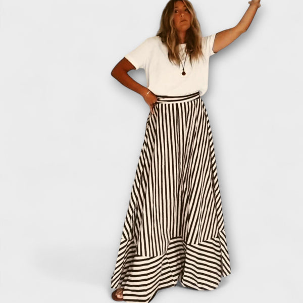 Nocturnal Charm Ruffle Maxi Jurk