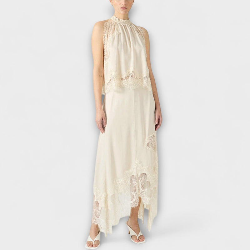 Kaia - Satijnen Blouse met Kantafwerking en Plissé Halslijn Set