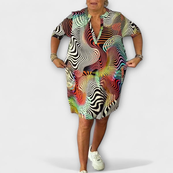Liora - Kleurrijke Jurk met V-Hals en Elegante Drapering