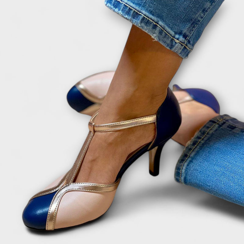 Alessia – Twee-Tone T-Strap Elegant