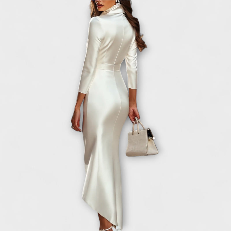 Rebecca - Elegante Witte Satijnen Midi-jurk met V-hals