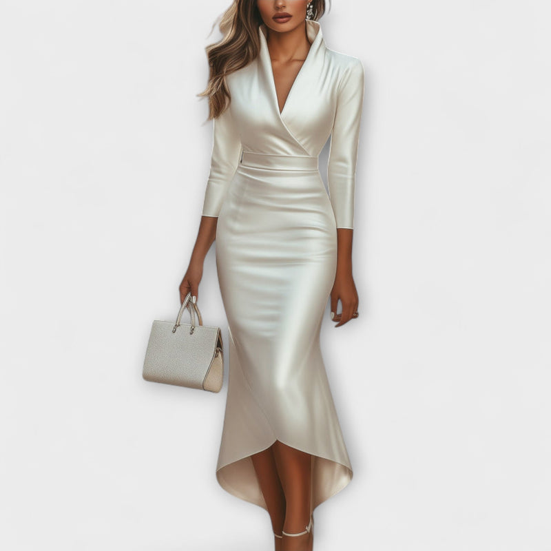 Rebecca - Elegante Witte Satijnen Midi-jurk met V-hals
