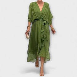 Amoura - Chiffon Jurk met V-hals