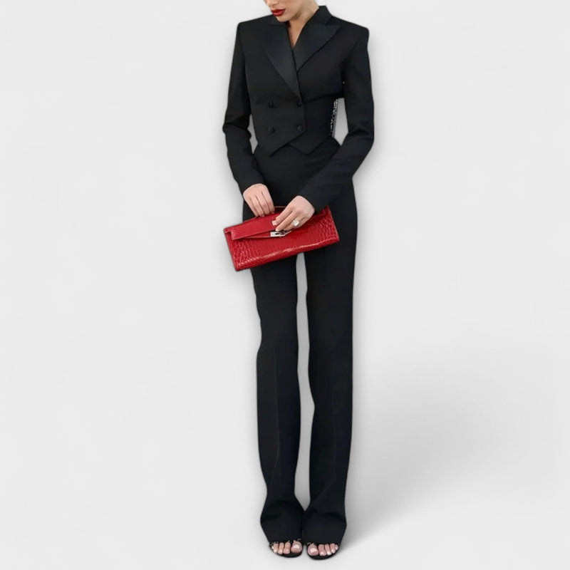 Noa - Zwart Parels Versierd Rugloze Korte Blazer Set