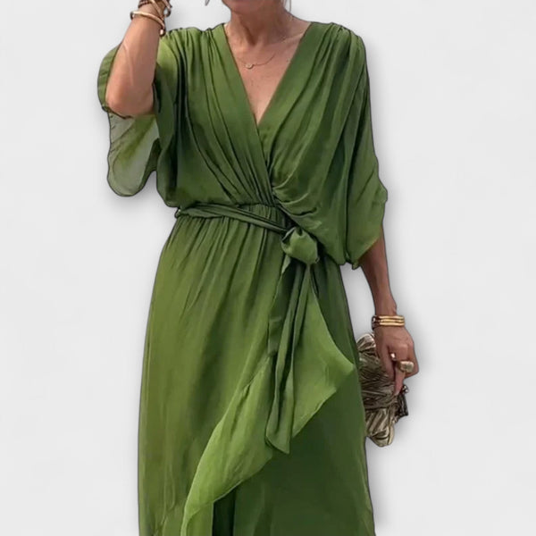 Amoura - Chiffon Jurk met V-hals