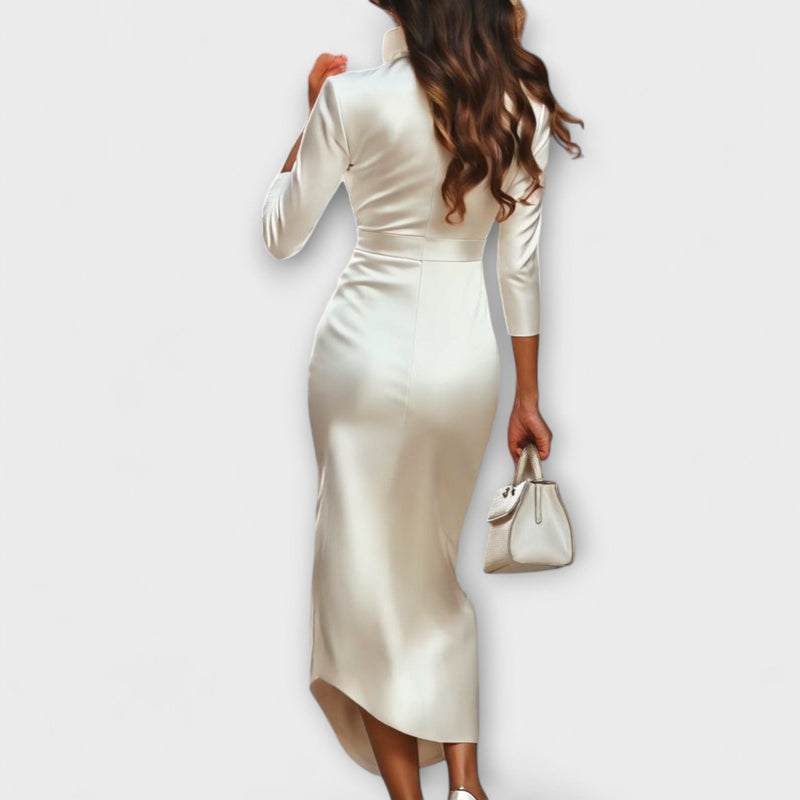 Rebecca - Elegante Witte Satijnen Midi-jurk met V-hals