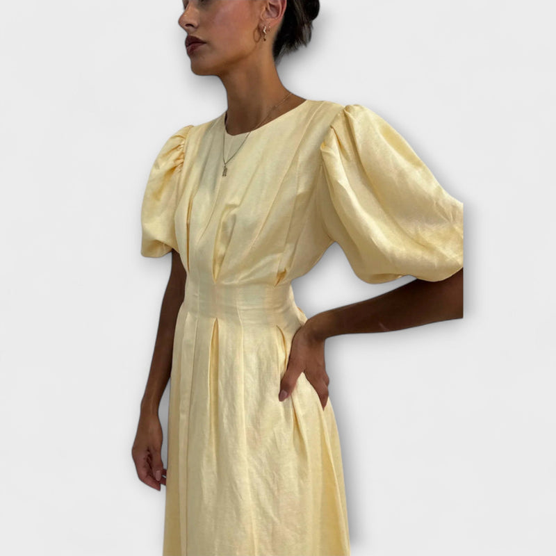 Josephine - Botergele Maxi-jurk met Luchtig Ontwerp