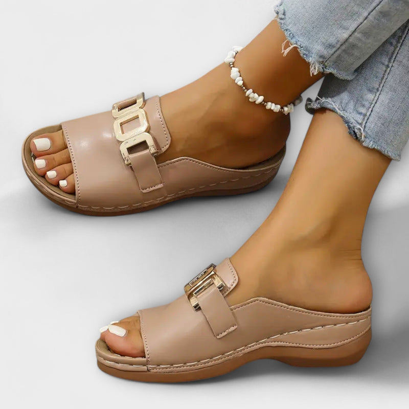 Tinsley – Gesp Slip-On Slides