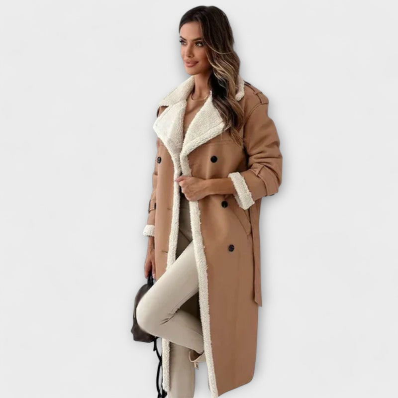 Maria – Lange Classic Jacket met Fleece Voering en Teddy Kraag