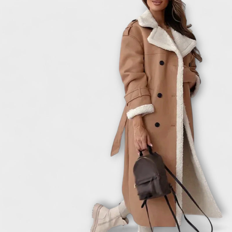 Maria – Lange Classic Jacket met Fleece Voering en Teddy Kraag