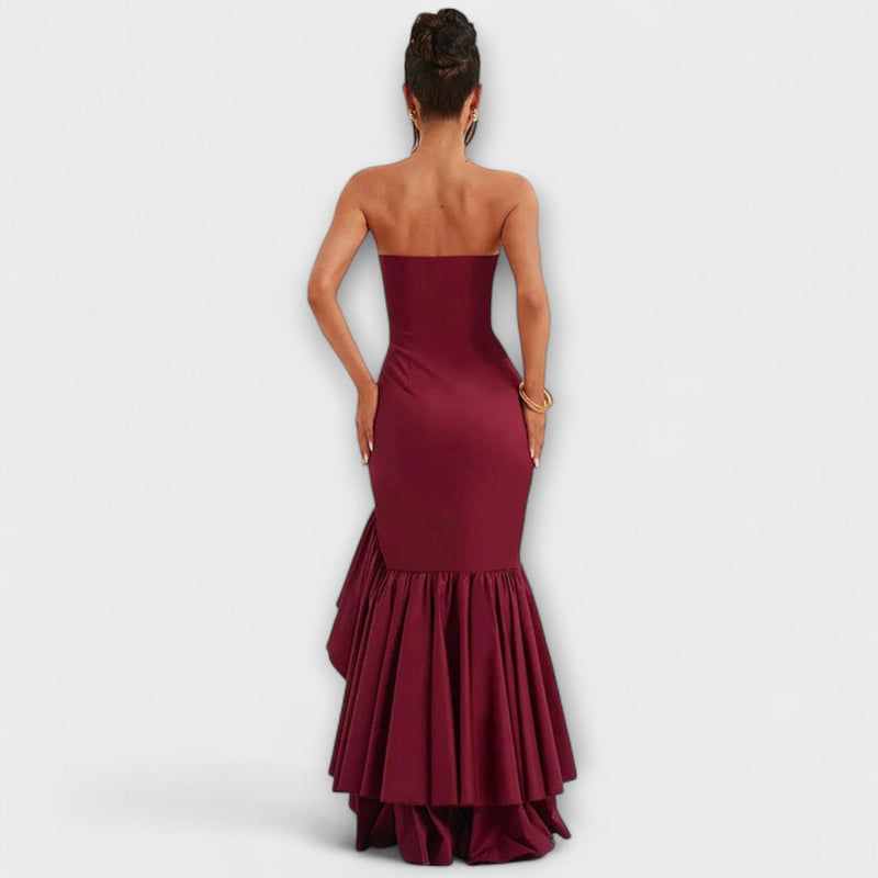 Zuri - Off-Shoulder Slim Fit Maxi Jurk met Asymmetrische Zoom