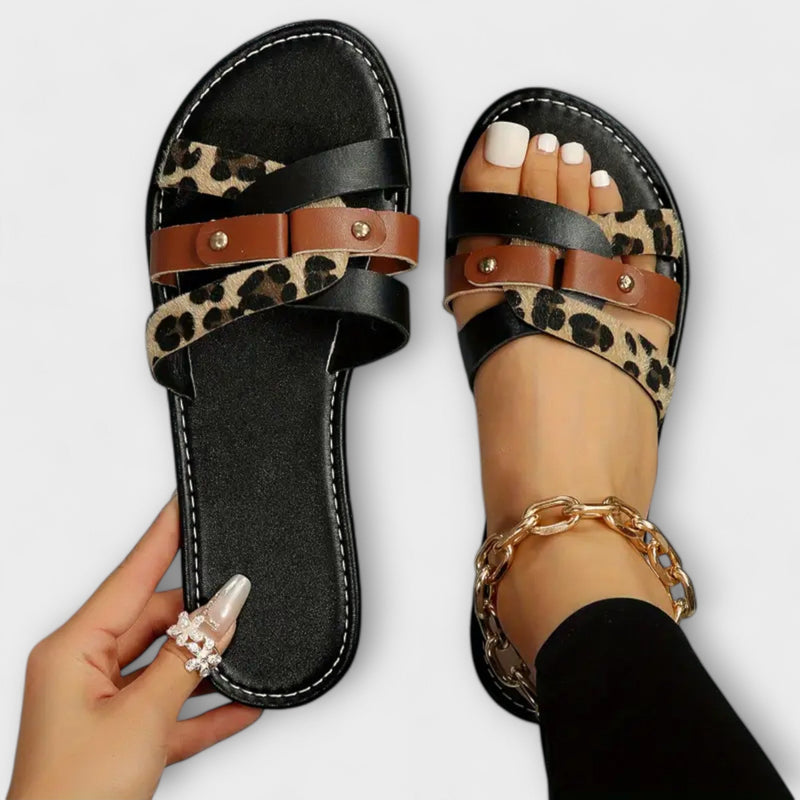 Leopard sandalen met kruisbanden