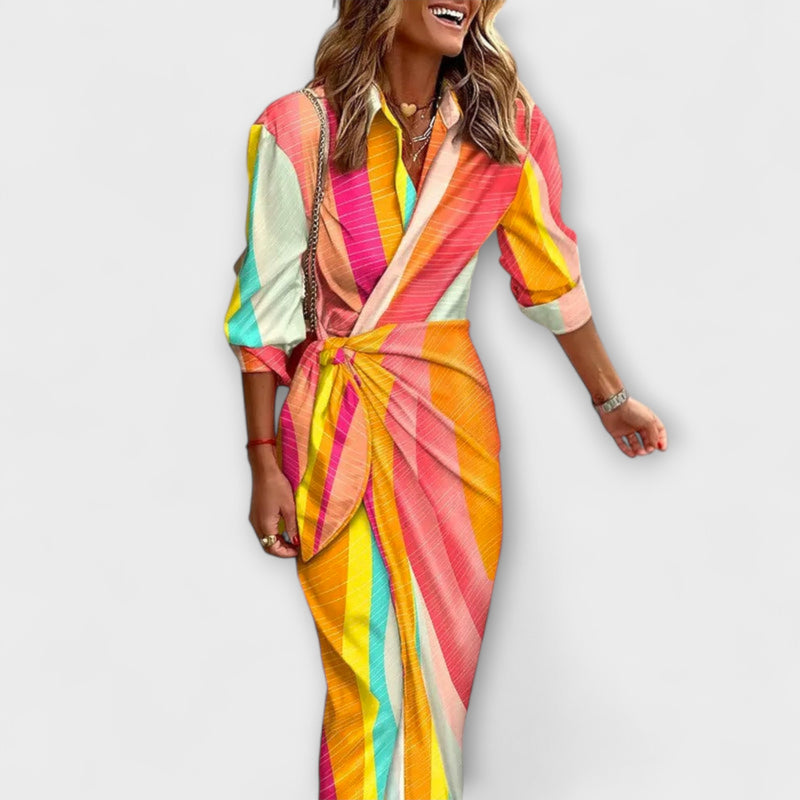 Zella - Gestreepte Midi-Jurk met Modieuze V-Hals